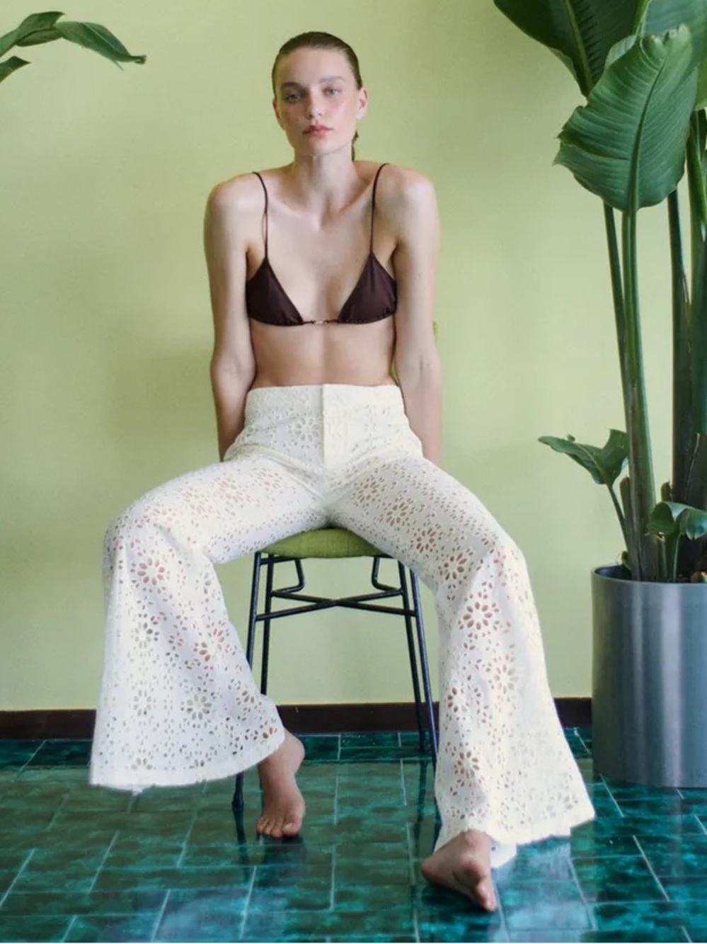 NWT Zara Woman Bloggers Fav EMBROIDERED FLARE PANTS ZW COLLECTION Eyelet Size M
